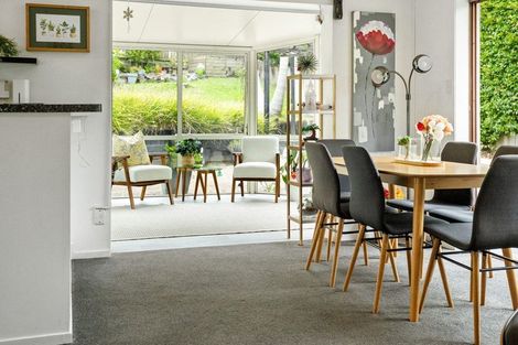 Photo of property in 2/43 Seaton Road, Murrays Bay, Auckland, 0630