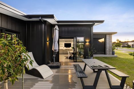 Photo of property in 15 Saint Thomas Avenue, Pyes Pa, Tauranga, 3112