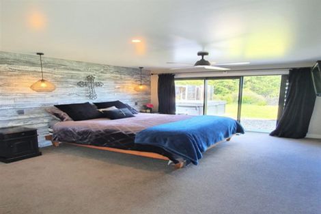 Photo of property in 130 Highland Drive, Acacia Bay, Taupo, 3385