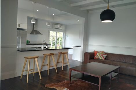 Photo of property in 56 Queen Street, Riverhead, 0820