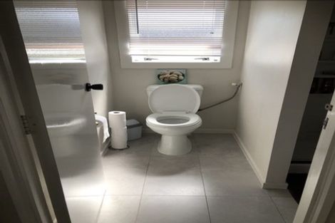 Photo of property in 61 Luton Avenue, Sunnyhills, Auckland, 2010