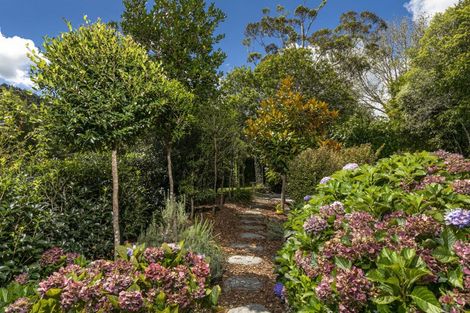 Photo of property in 1074 Peak Road, Helensville, 0875