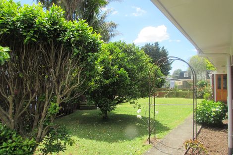 Photo of property in 457b Great South Road, Opaheke, Papakura, 2113