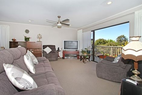 Photo of property in 1/38 Glenvar Road, Torbay, Auckland, 0630