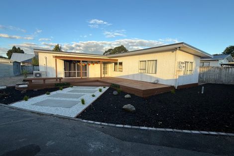 Photo of property in 5 Oak Avenue, Nawton, Hamilton, 3200