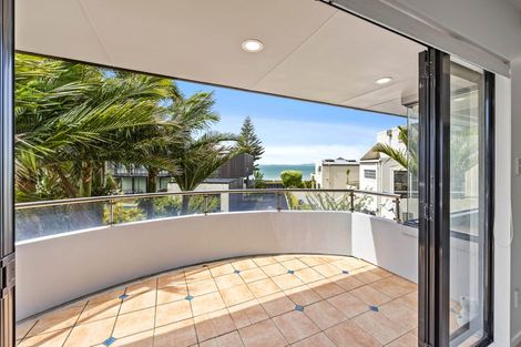 Photo of property in 2/4 Rogers Avenue, Eastern Beach, Auckland, 2012