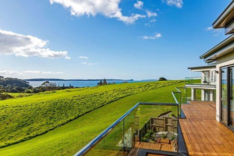 Photo of property in 7 Headland Drive, Long Bay, Auckland, 0630