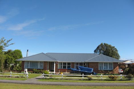 Photo of property in 50 Wakefield Street, Westport, 7825