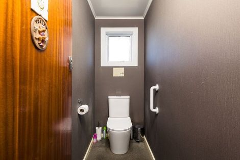 Photo of property in 50 Rhodes Street, Waimate, 7924