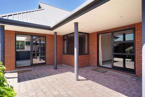 Photo of property in 2/16 Cardiff Avenue, Somerfield, Christchurch, 8024