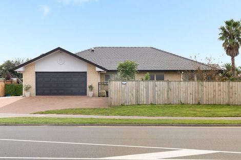 Photo of property in 126 Santa Monica Drive, Papamoa Beach, Papamoa, 3118