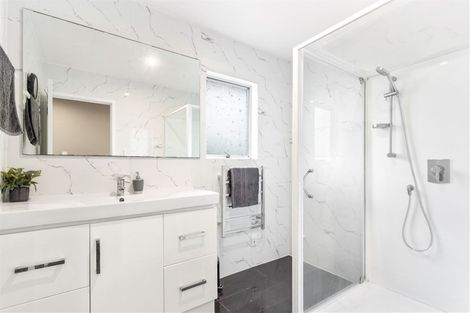 Photo of property in 4 Metcalfe Road, Ranui, Auckland, 0612