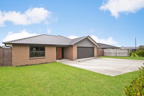 Photo of property in 18 Helenslee Road, Pokeno, 2402