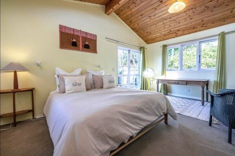 Photo of property in 26 Ocean Road, Surfdale, Waiheke Island, 1081