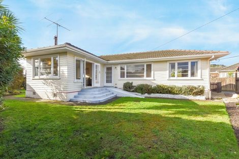 Photo of property in 2/50 Parkers Road, Tahunanui, Nelson, 7011
