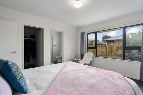 Photo of property in 22 Liberty Grove, Kelvin Grove, Palmerston North, 4414