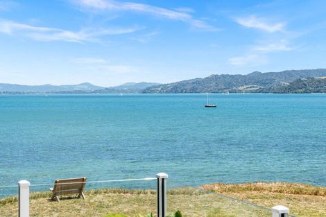 Photo of property in 36 Karoro Road, One Tree Point, 0118