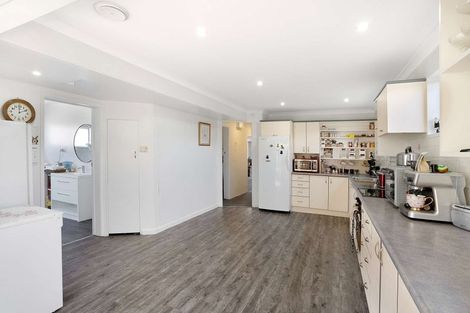 Photo of property in 37 Flemington Avenue, North New Brighton, Christchurch, 8083