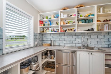 Photo of property in 10a Austin Drive, Whitianga, 3510