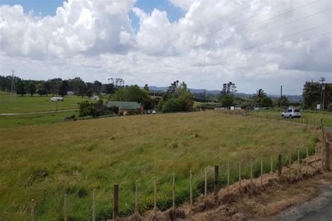 Photo of property in 141 Nixon Road, Taupaki, 0782