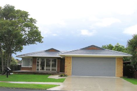 Photo of property in 30 Booralee Avenue, Botany Downs, Auckland, 2010