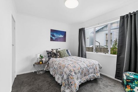 Photo of property in 2/93 Randwick Crescent, Moera, Lower Hutt, 5010