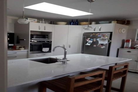 Photo of property in 42 Feist Street, Carterton, 5713