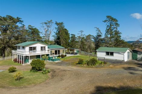 Photo of property in 1 Domain Road, Kawakawa, 0210
