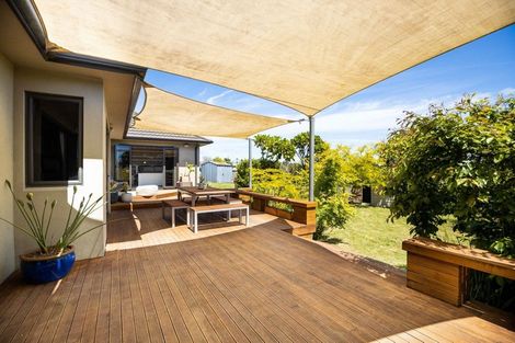 Photo of property in 41 Karamea Street, Whalers Gate, New Plymouth, 4310