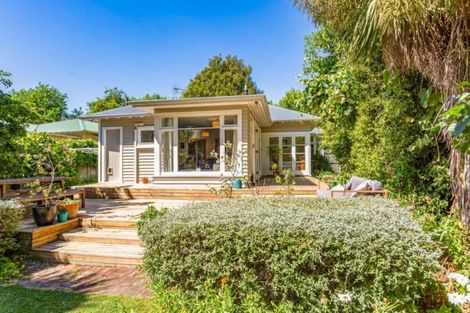 Photo of property in 25 Fisher Avenue, Beckenham, Christchurch, 8023