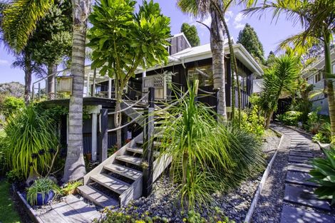 Photo of property in 122 Waireka Place, Whangamata, 3620