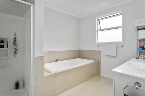 Photo of property in 49 Clare Street, Cambridge, 3434