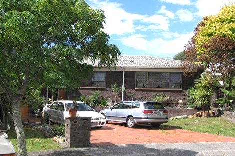 Photo of property in 16 Cezanne Place, New Lynn, Auckland, 0600