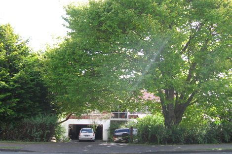 Photo of property in 176 Edmonton Road, Te Atatu South, Auckland, 0610