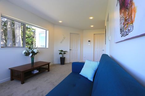 Photo of property in 104 Fairview Avenue, Fairview Heights, Auckland, 0632