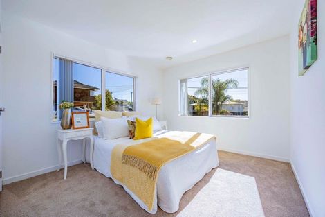 Photo of property in 6 Meadowvale Avenue, Forrest Hill, Auckland, 0620