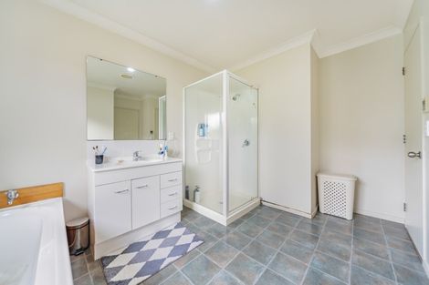 Photo of property in 11 Talbot Grove, Trentham, Upper Hutt, 5018