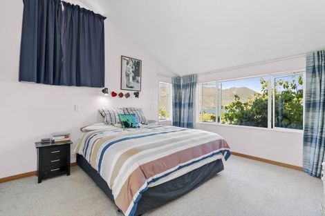 Photo of property in 9 Mulberry Lane, Wanaka, 9305