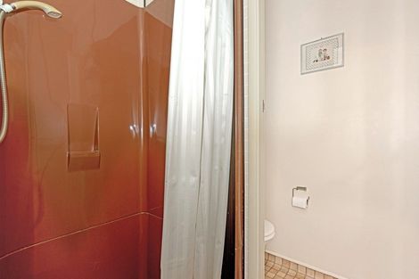 Photo of property in Orange Grove Flats, 2/549 Childers Road, Te Hapara, Gisborne, 4010