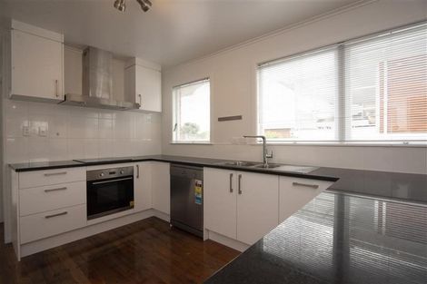 Photo of property in 6 Felgrove Street, Glendene, Auckland, 0602