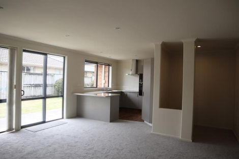 Photo of property in 16 Te Manatu Drive, Huntington, Hamilton, 3210