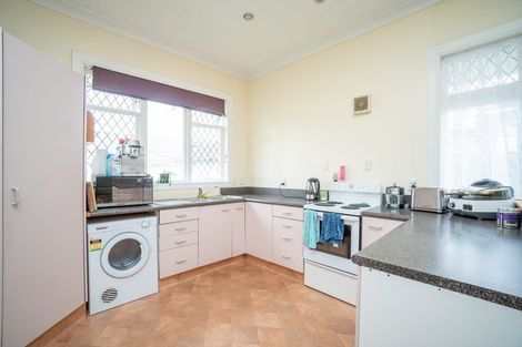 Photo of property in 19 South Street, West End, Palmerston North, 4410