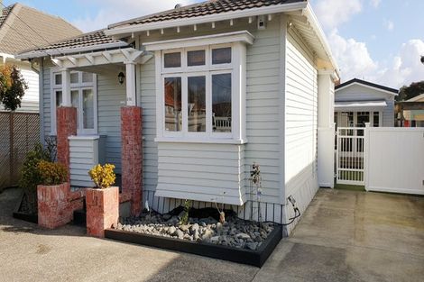 Photo of property in 276 Point Chevalier Road, Point Chevalier, Auckland, 1022
