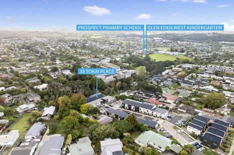 Photo of property in 33 Tokai Place, Glen Eden, 0602