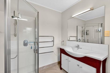 Photo of property in 24 Reeve Drive, Havelock North, 4130