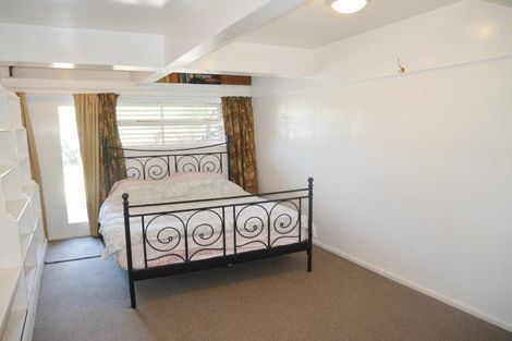Photo of property in 1 Hawkhurst Road, Lyttelton, 8082