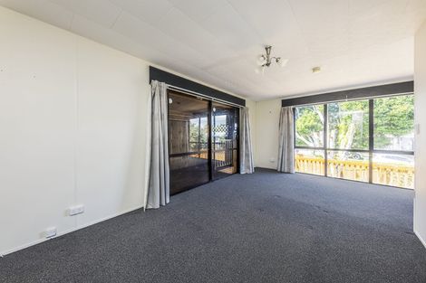 Photo of property in 2/16 Barneys Farm Road, Clendon Park, Auckland, 2103