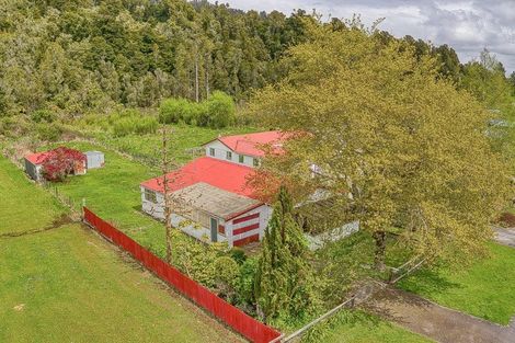 Photo of property in 43 Main Road, Harihari, 7884