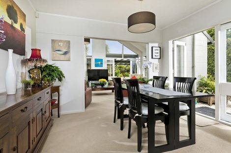 Photo of property in 4/44 Stanley Point Road, Stanley Point, Auckland, 0624