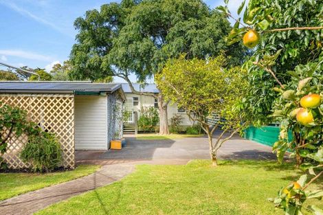 Photo of property in 19 Brennan Avenue, Te Atatu Peninsula, Auckland, 0610